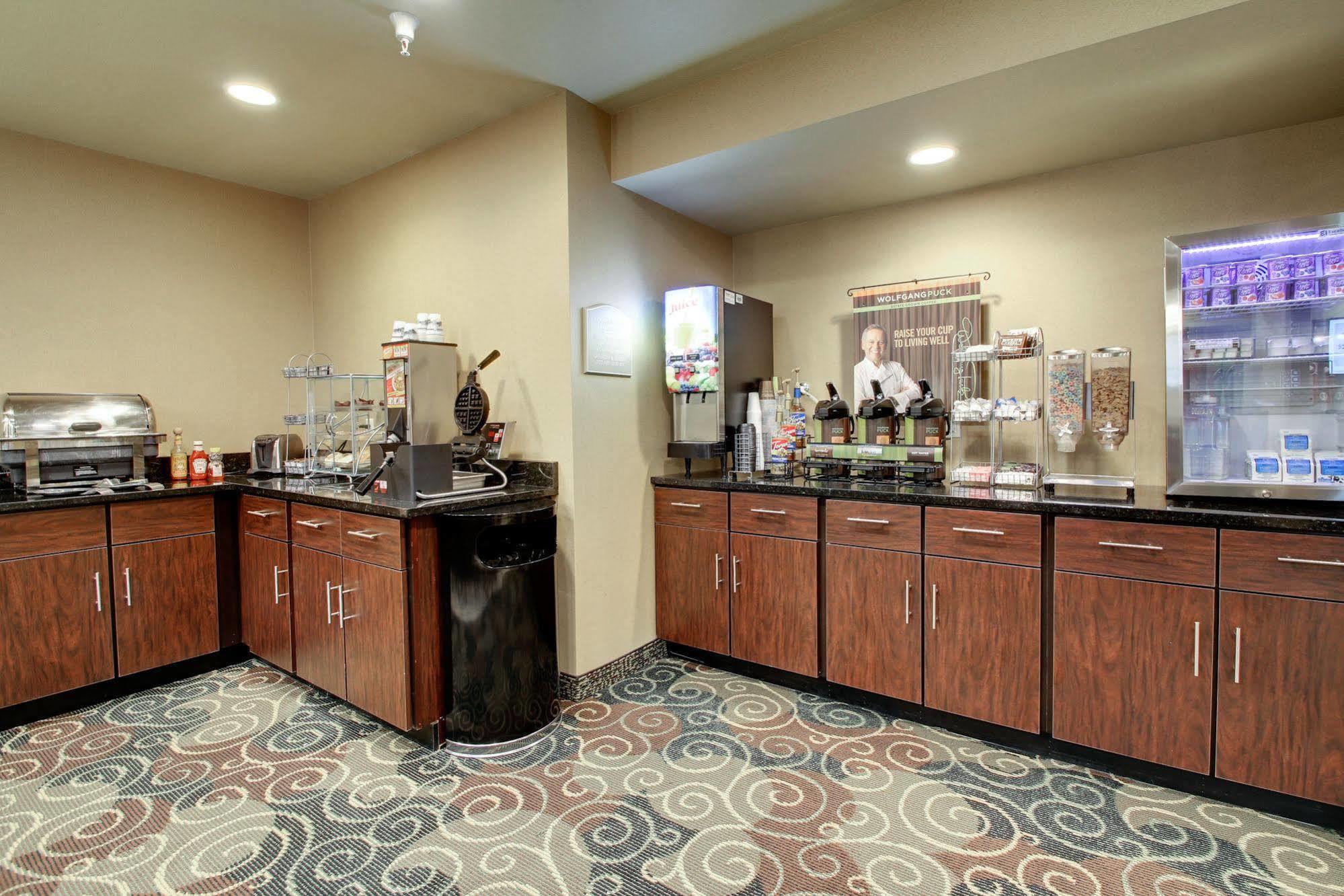 Cobblestone Inn & Suites - Schuyler 外观 照片